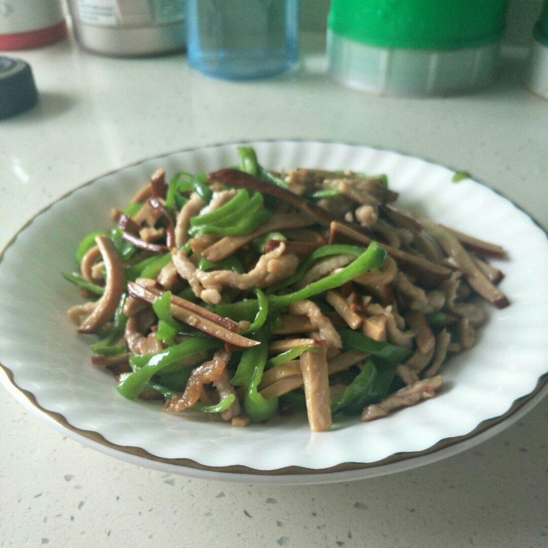 堂妈小厨——辣椒炒肉丝