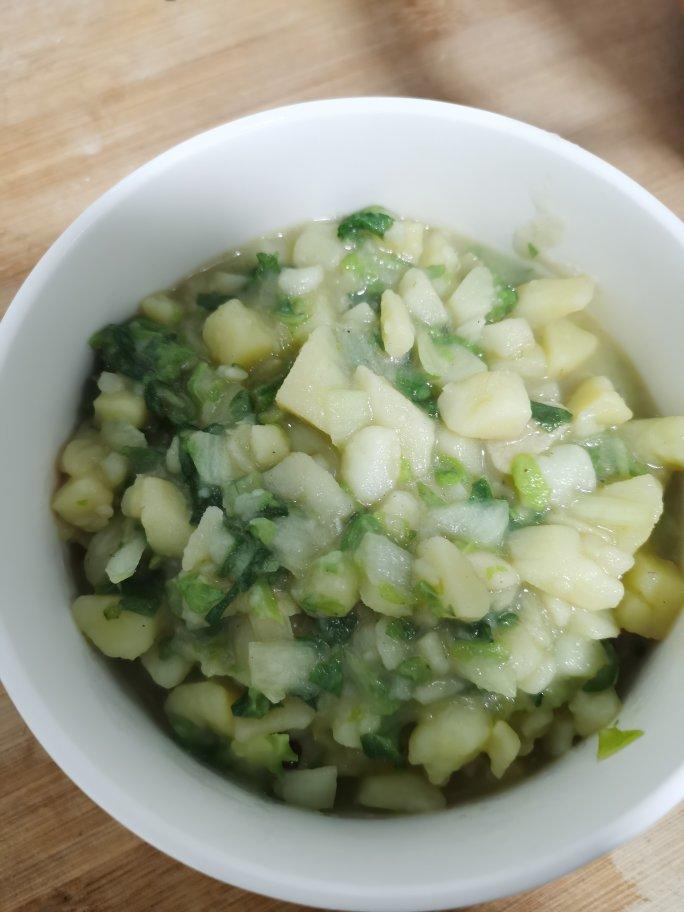 土豆熬小白菜