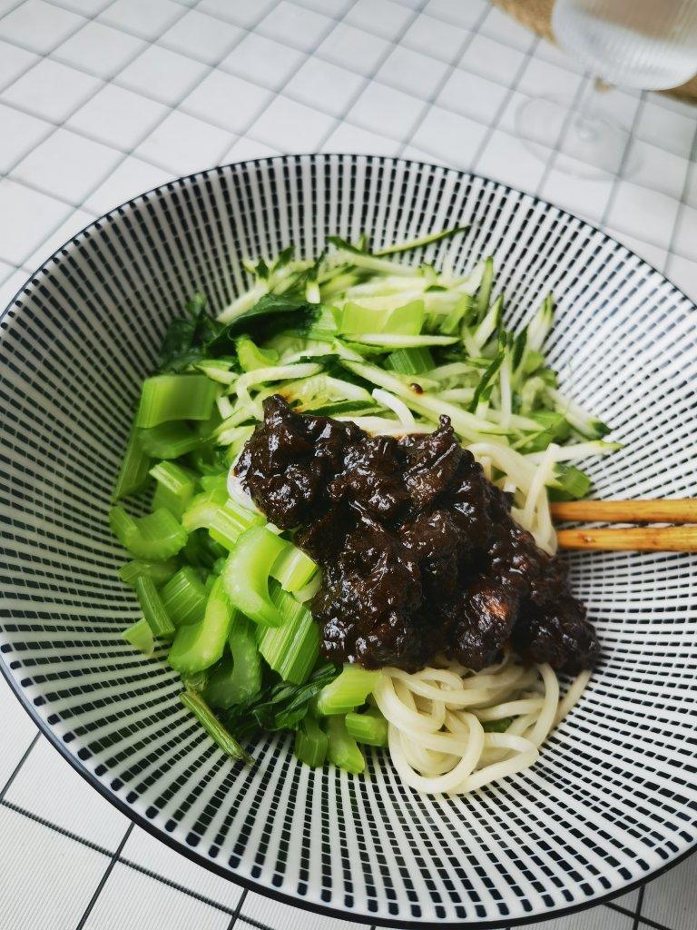 炸酱老北京炸酱面