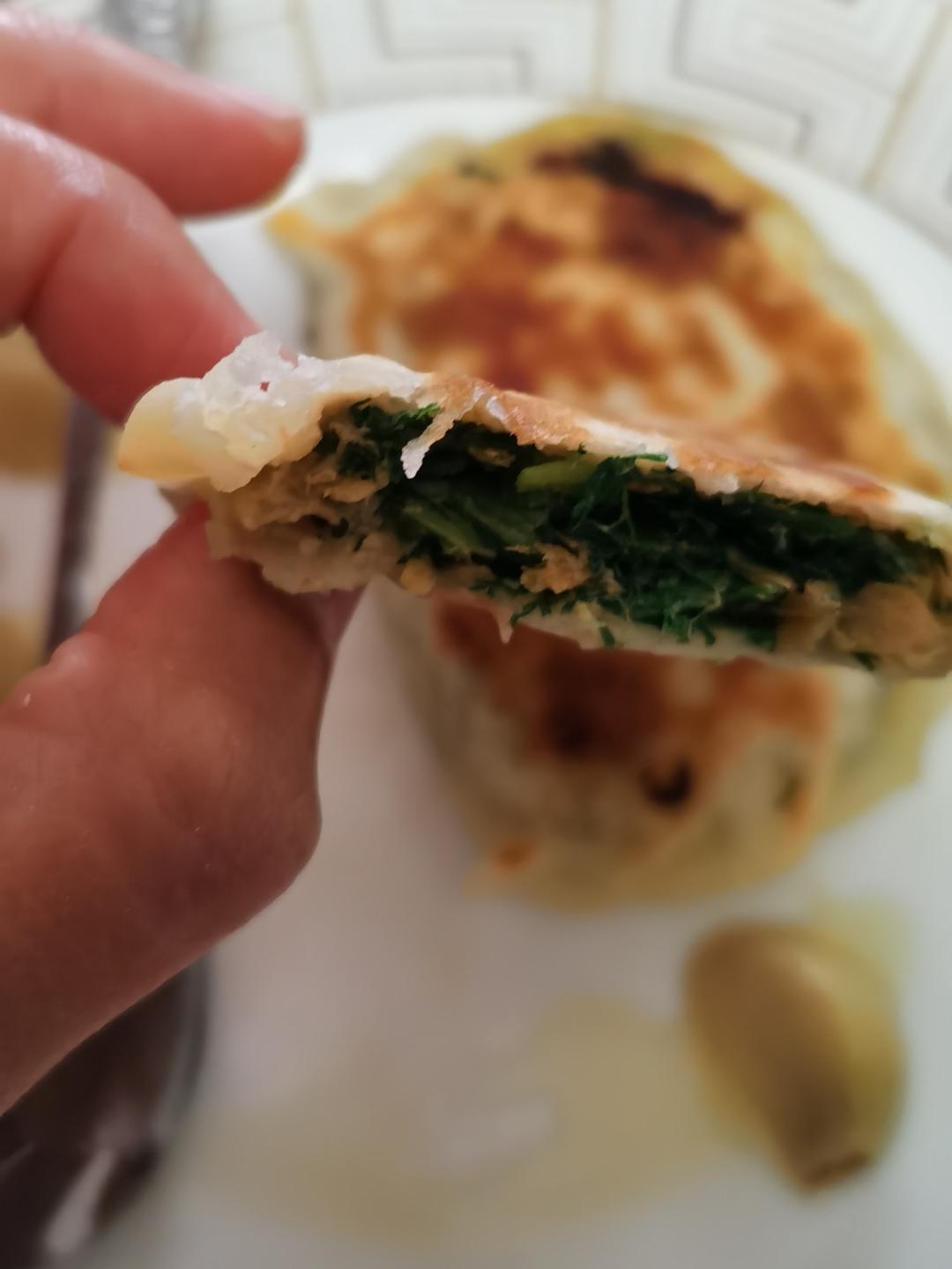 妈妈的味道：茴香鸡蛋馅饼