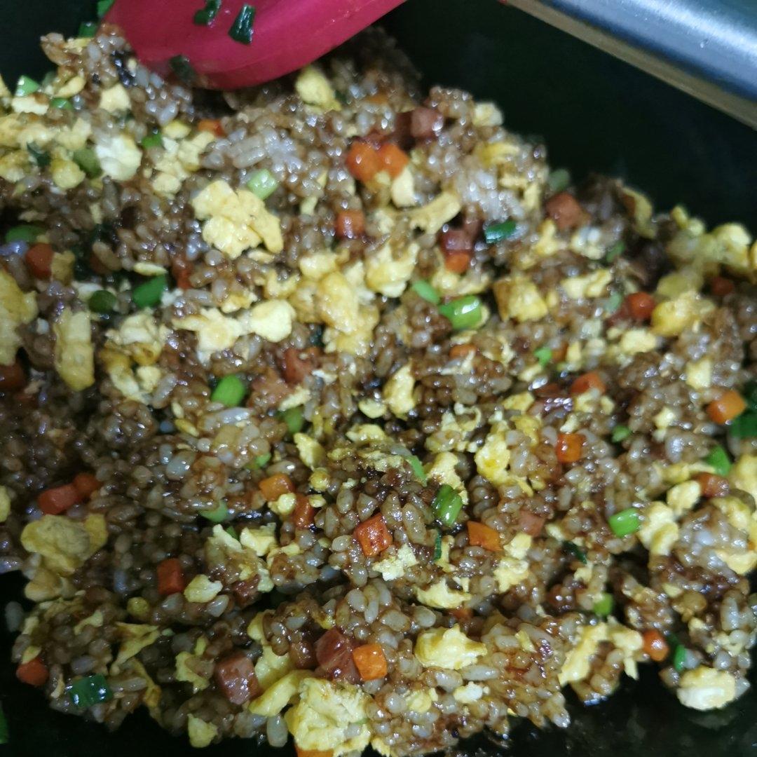 零失败颗粒分明、超香的猪油葱香酱油炒饭