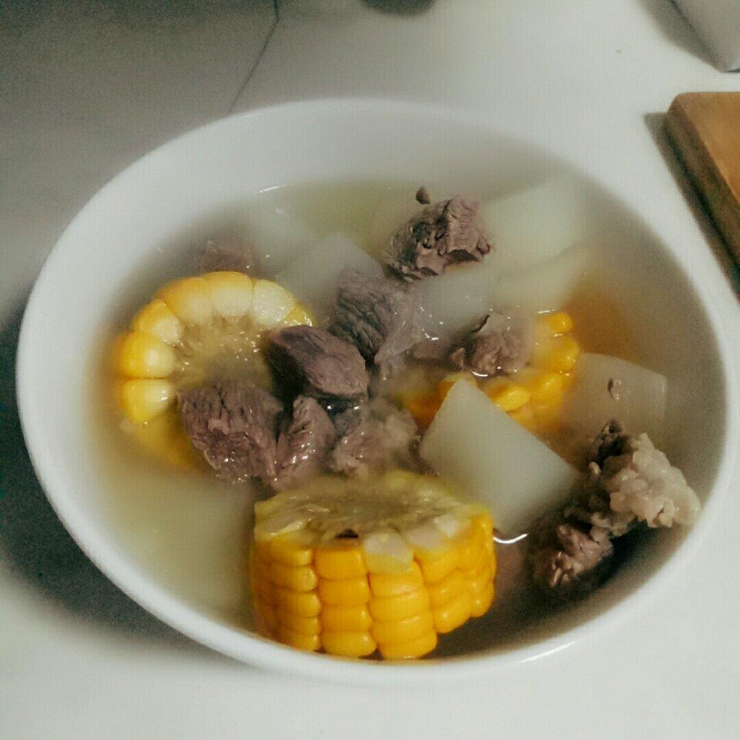清炖白萝卜牛腩汤