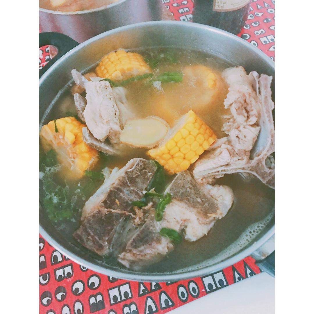 玉米排骨汤