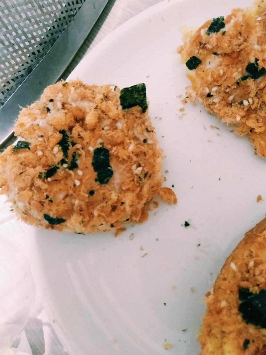 美味海苔肉松小贝