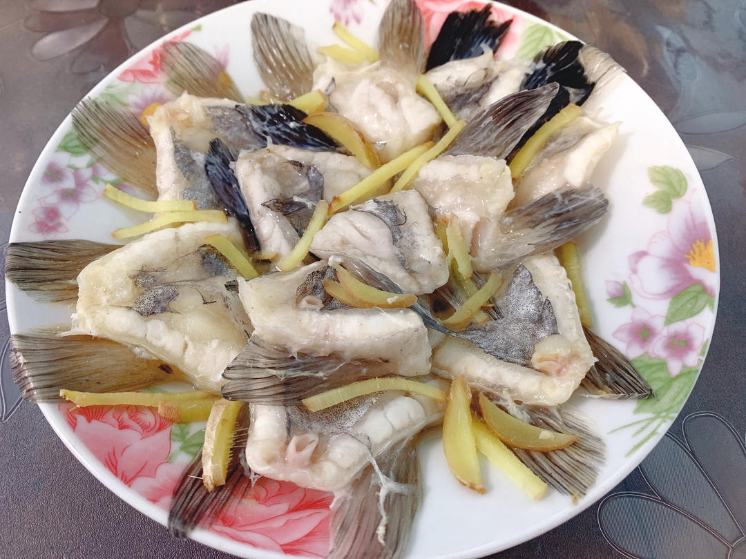 清蒸鮰鱼翅