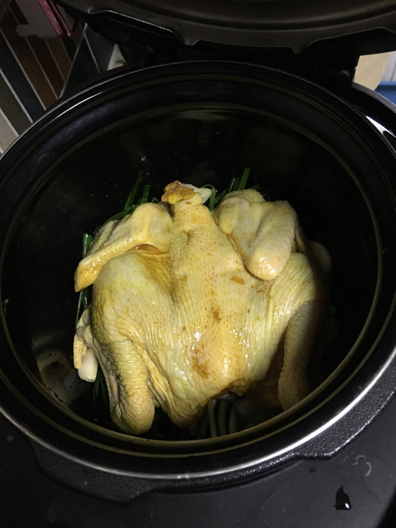 Staub黑珐琅铸铁锅无水葱油鸡