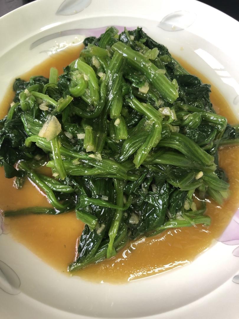 凉拌菠菜(家传秘方)
