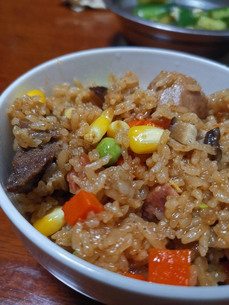 【排骨焖饭】