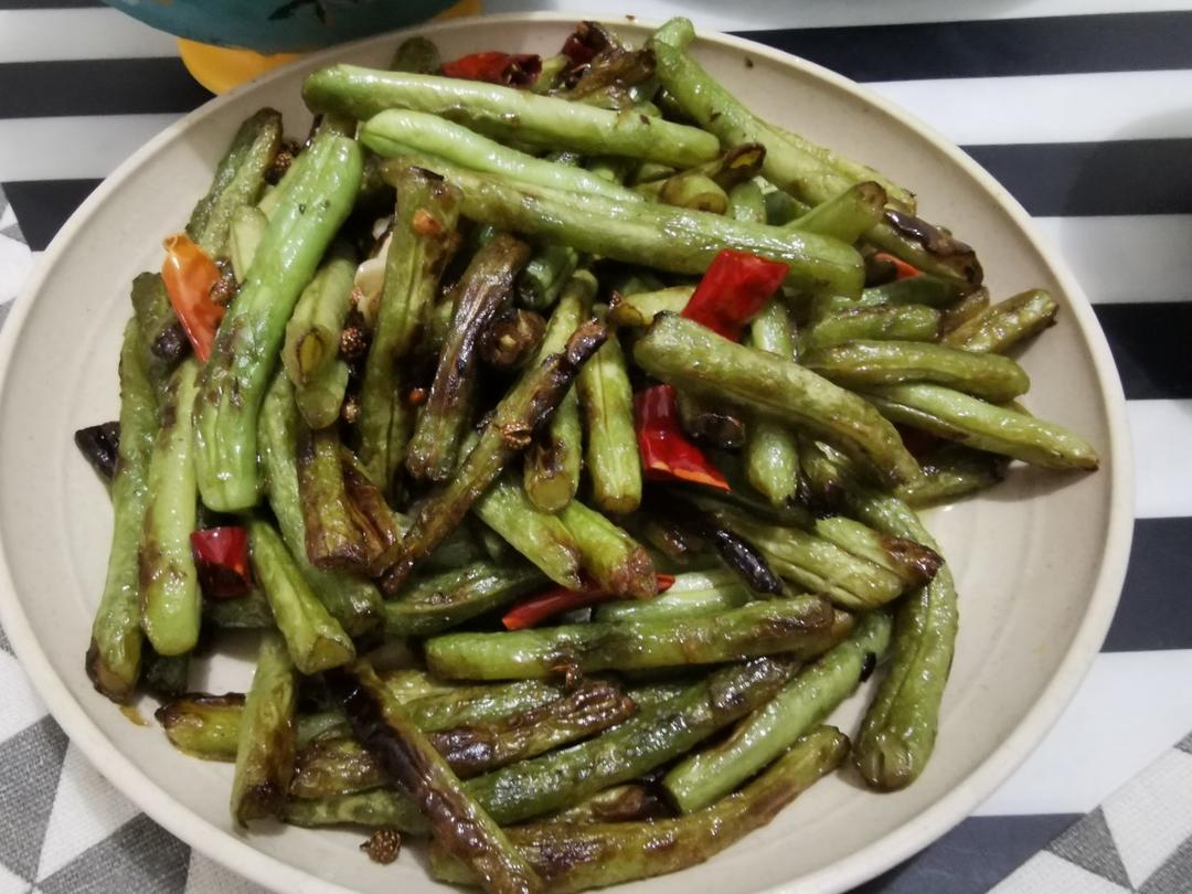 麻麻辣辣的干煸豆角