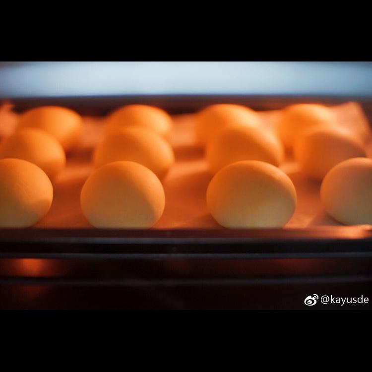 大人小孩都爱不释口的【蜂蜜牛奶小餐包】