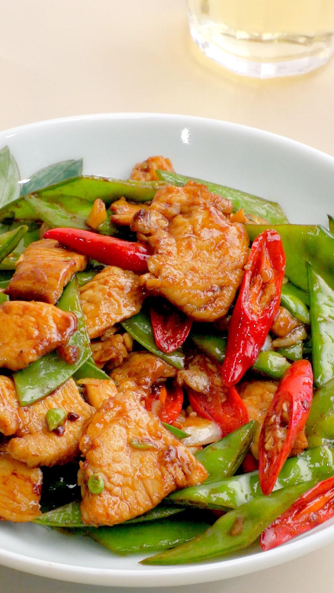 荷兰豆炒鸡胸肉的做法