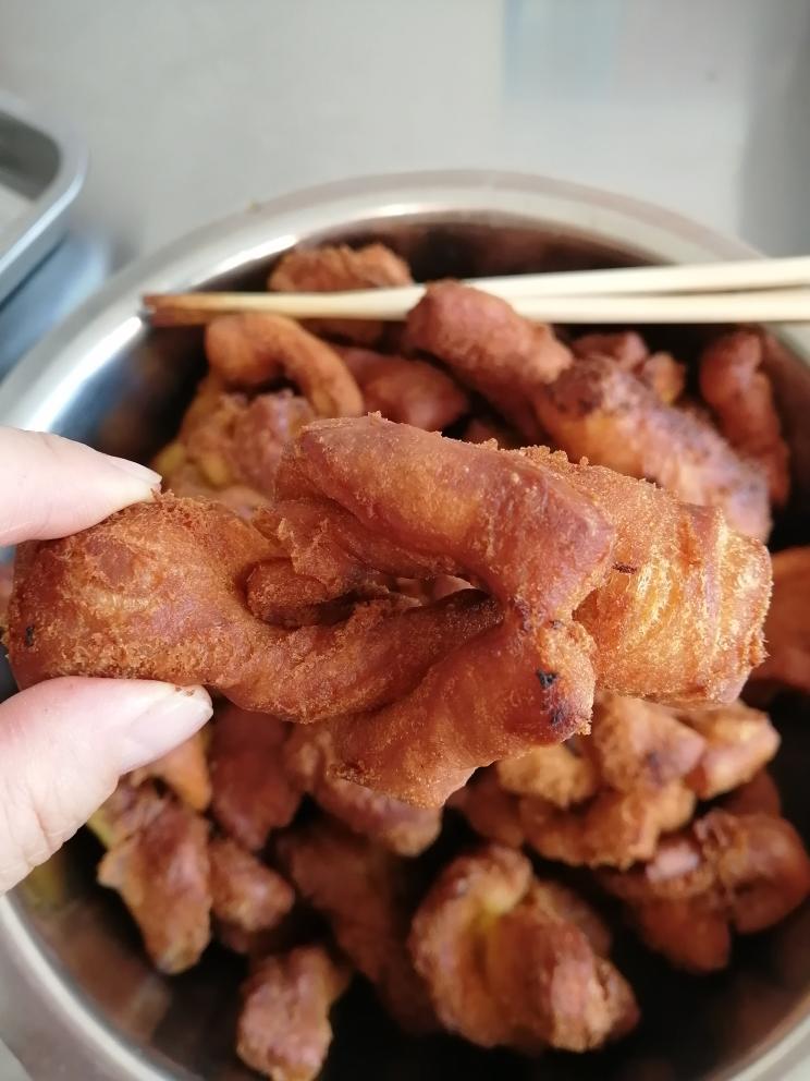过年呀，做个糖麻叶的做法
