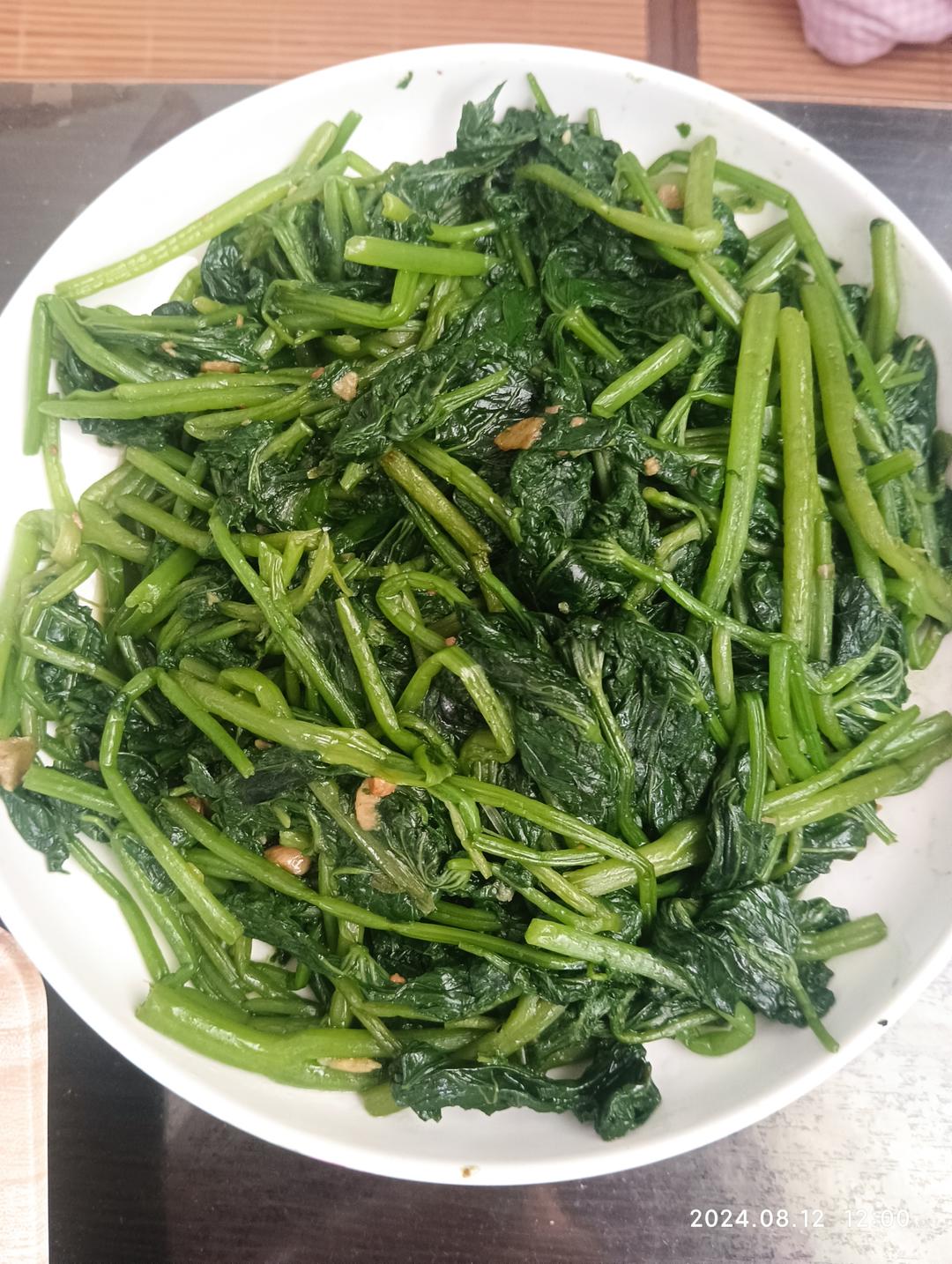 蒜香地瓜叶