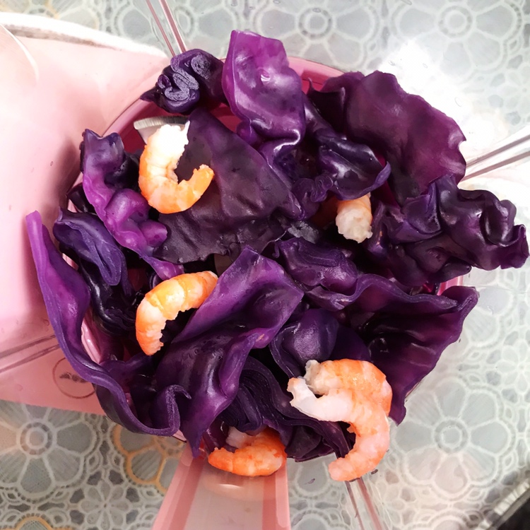 紫甘蓝虾泥面条的做法 步骤9