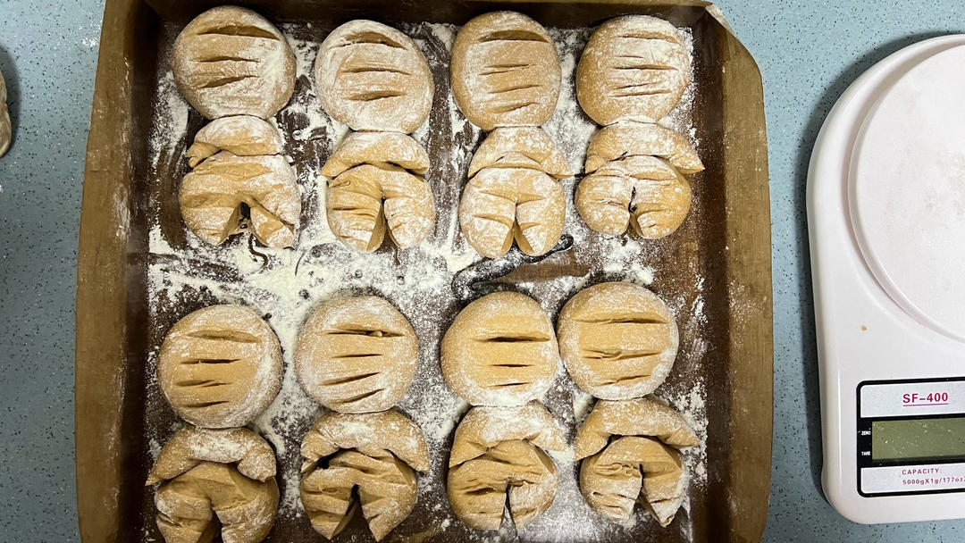 呆萌可爱的🎃万圣节木乃伊面包