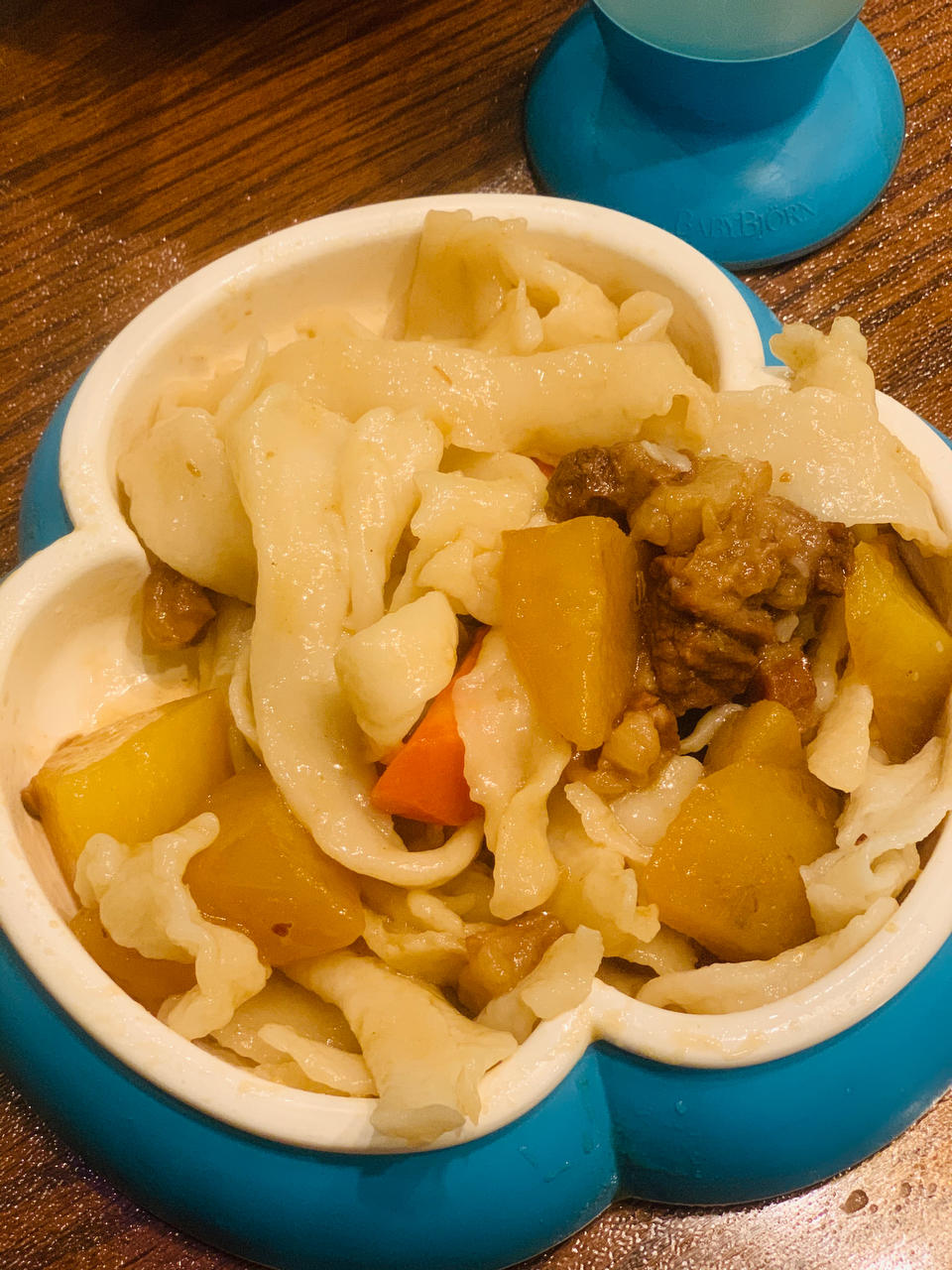 牛肉萝卜瞎扯面