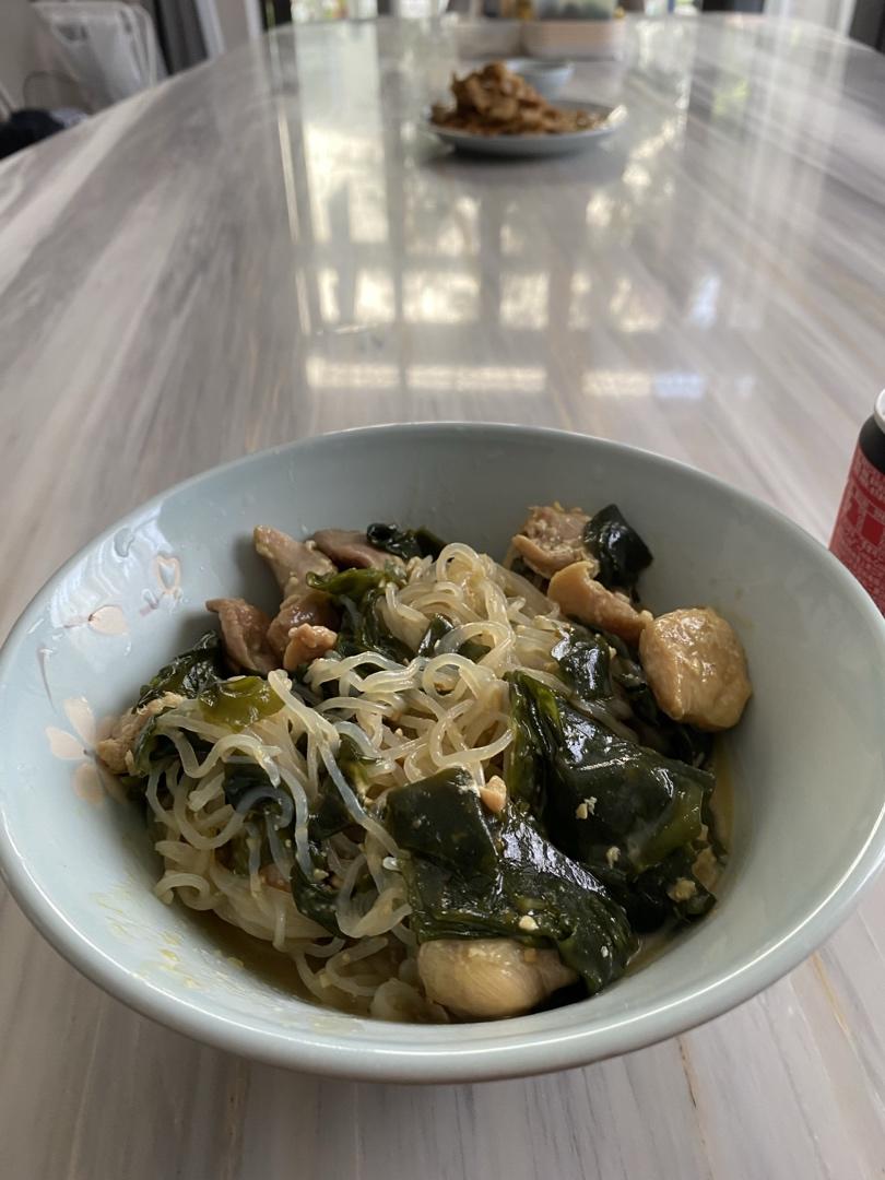 和风鸡肉煮裙带菜