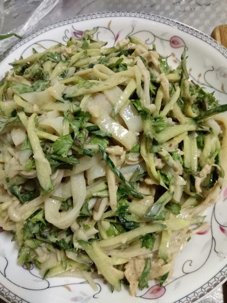 黄瓜拉皮金针菇