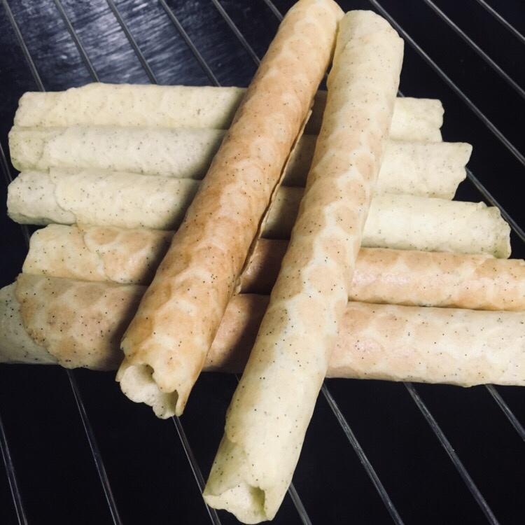 芝麻香酥蛋卷（视频食谱）