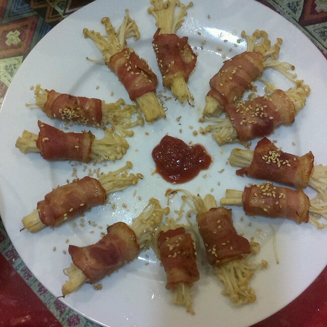 香烤培根金针菇卷