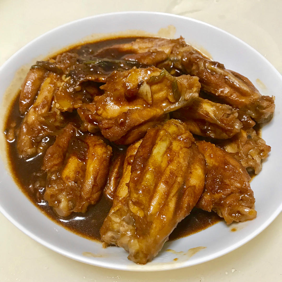 外婆教我的红烧鸡翅·连汤汁都狠好吃！！！