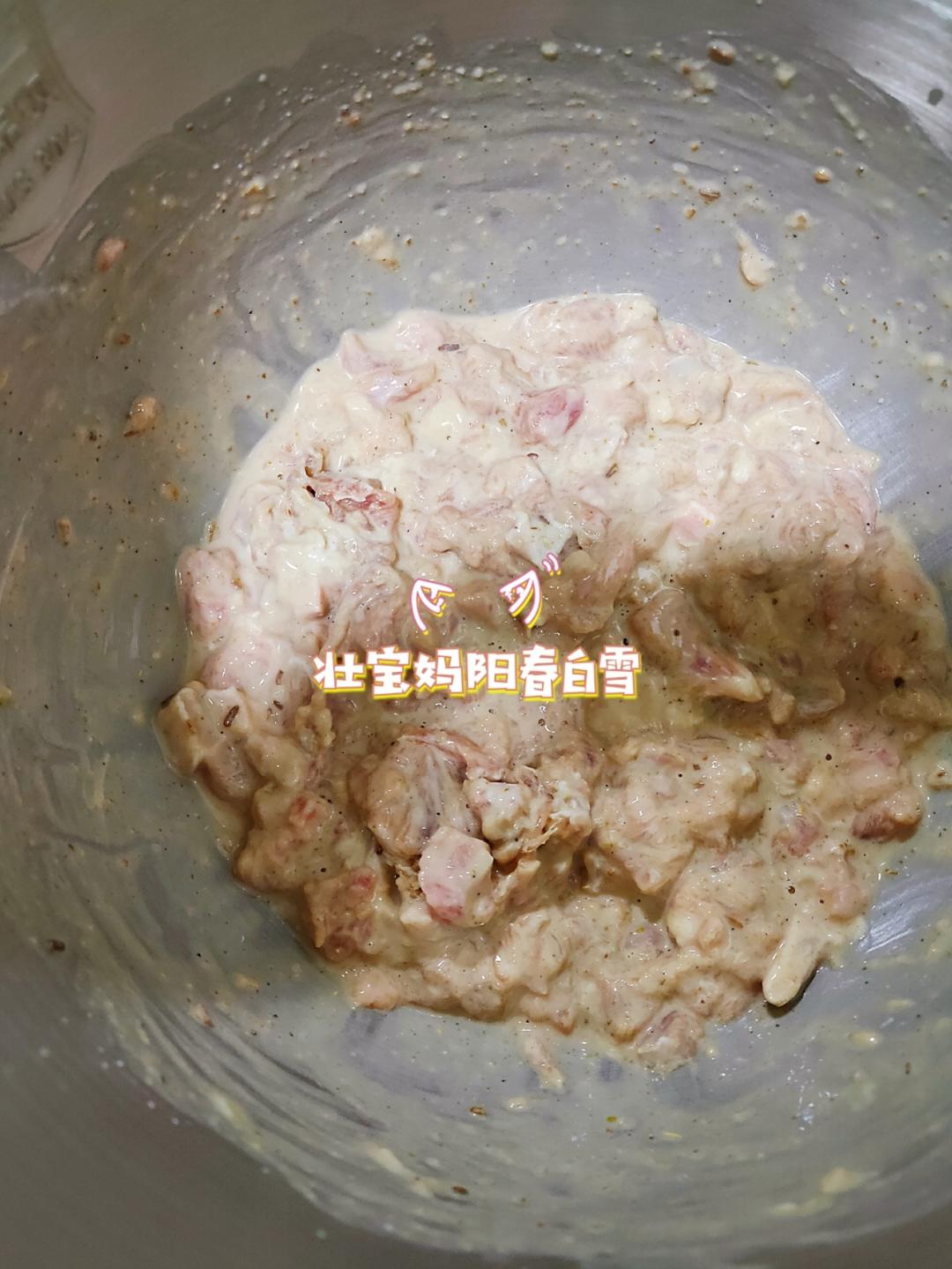 干炸牛肉丸  焦作博爱牛肉丸   炸牛肉丸子  火锅丸子  牛肉丸子汤的做法 步骤6