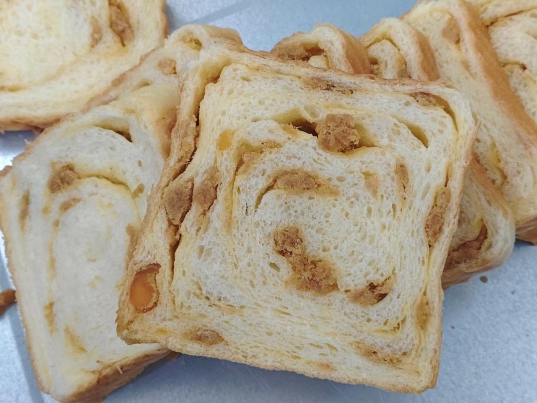 咸蛋黄肉松吐司🍞/经典馅料咸口吐司