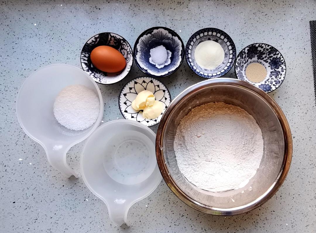 纯奶手撕吐司的做法 步骤1