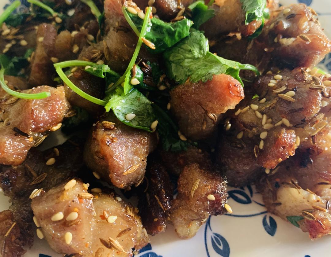 外焦里嫩风味十足的孜然羊肉的做法