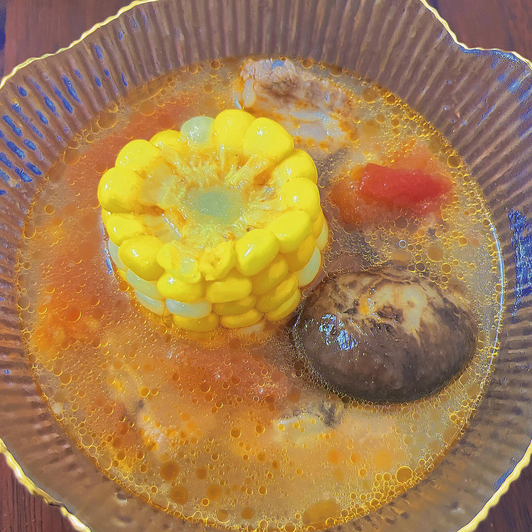 番茄土豆玉米排骨汤