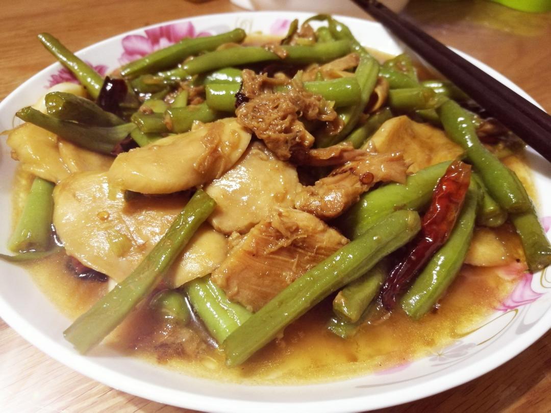 杏鲍菇炒豆角