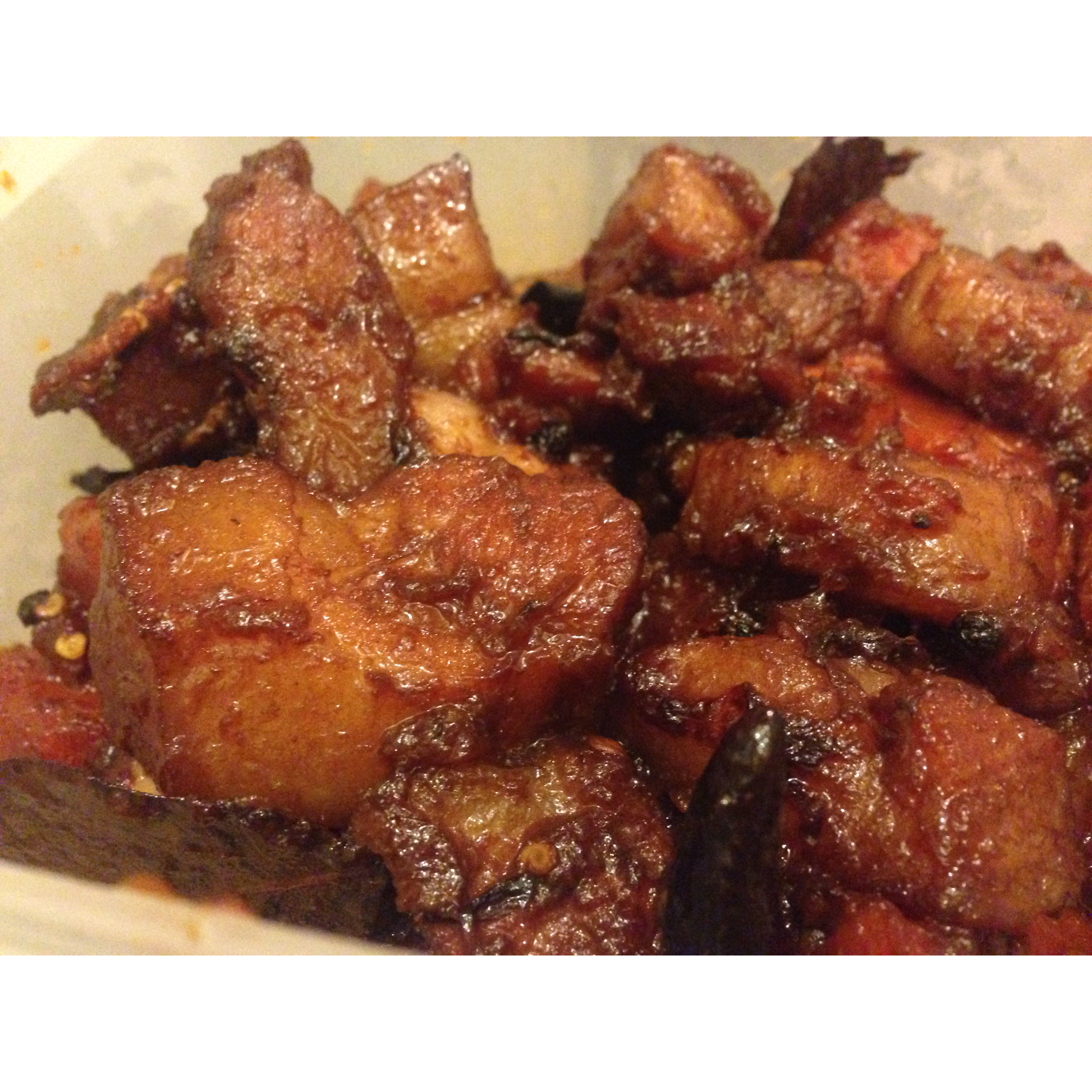 吃着碗里望着锅里的红烧肉