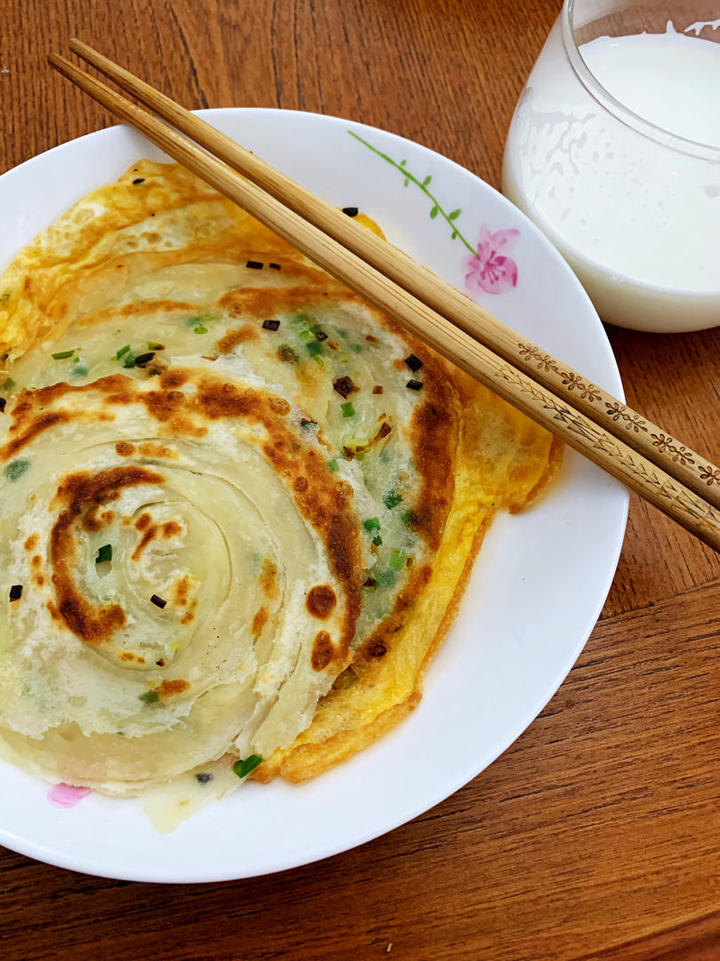 家常葱油饼 柔软多层 凉了也不硬 附细节视频详解