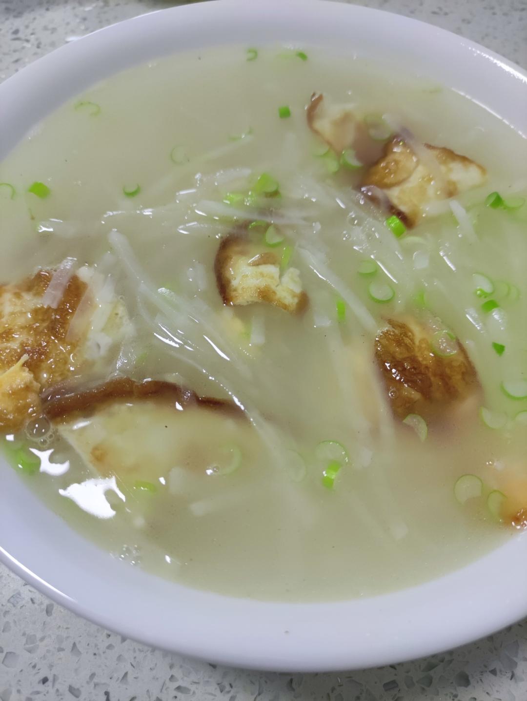鸡蛋🥚萝卜汤！