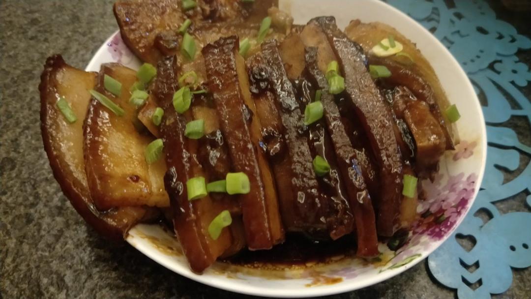 广西十大名菜之荔浦芋头扣肉