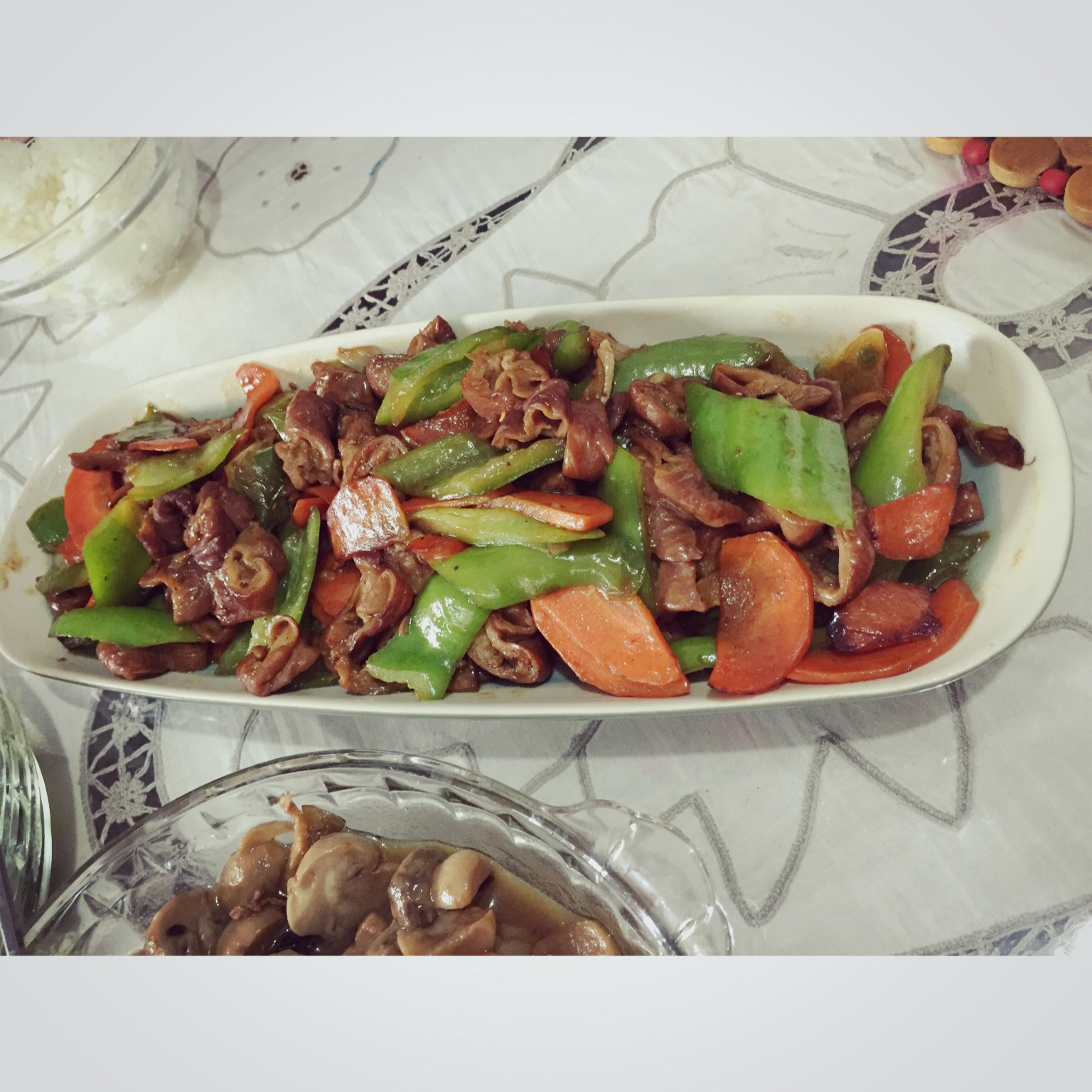 好吃到爆火爆肥肠