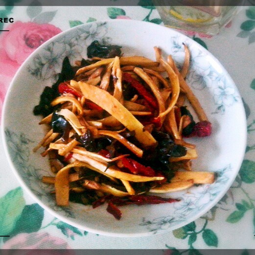 素炒茭白