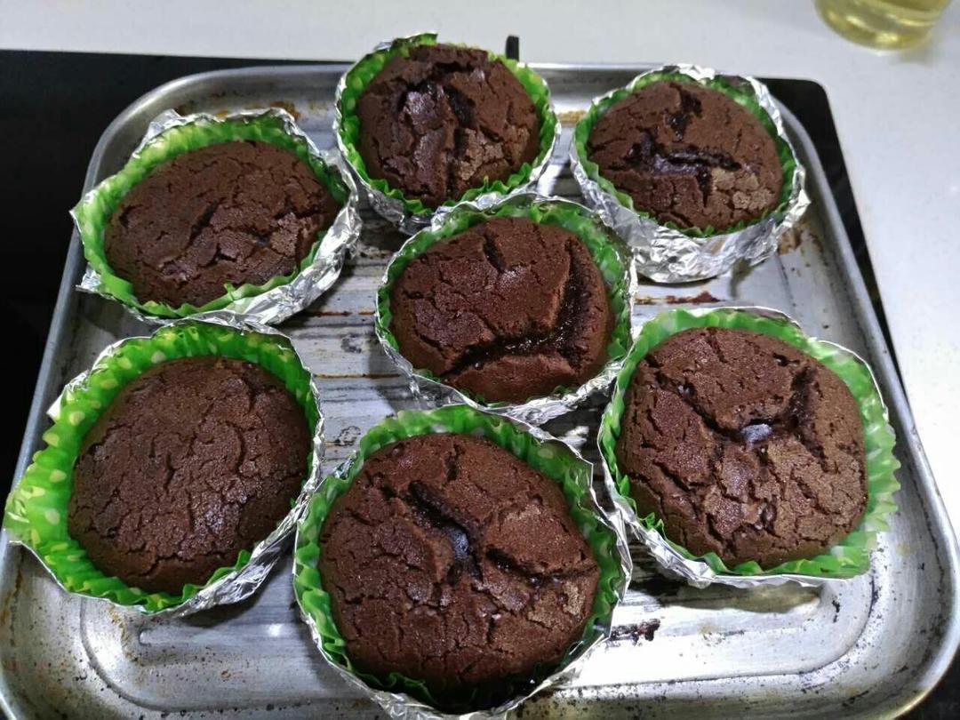 巧克力熔岩蛋糕（烤箱做蛋糕）