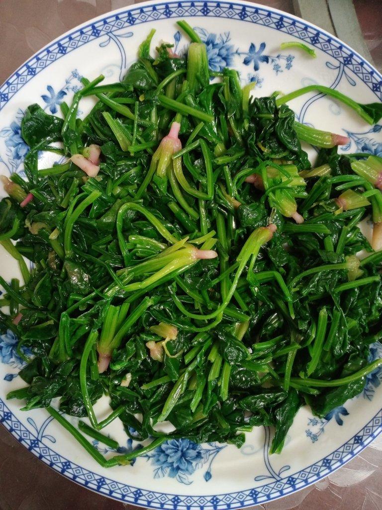 清炒菠菜