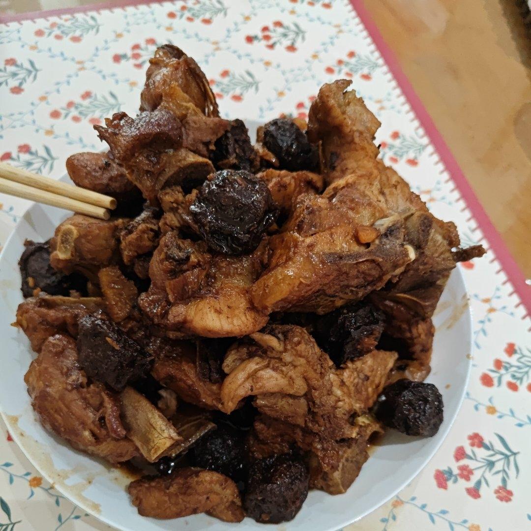 一嘬就脱骨的雪碧话梅小排