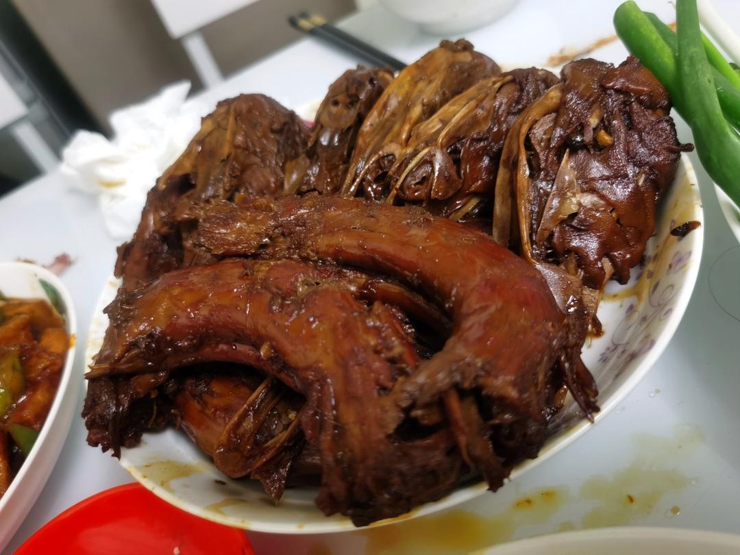 麻辣鸭锁骨（不输周黑鸭）