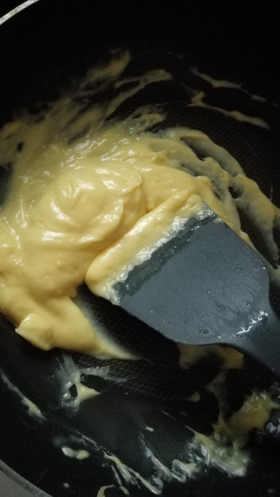 材料最简单的【低卡蛋糕卷】卡仕达戚风卷
