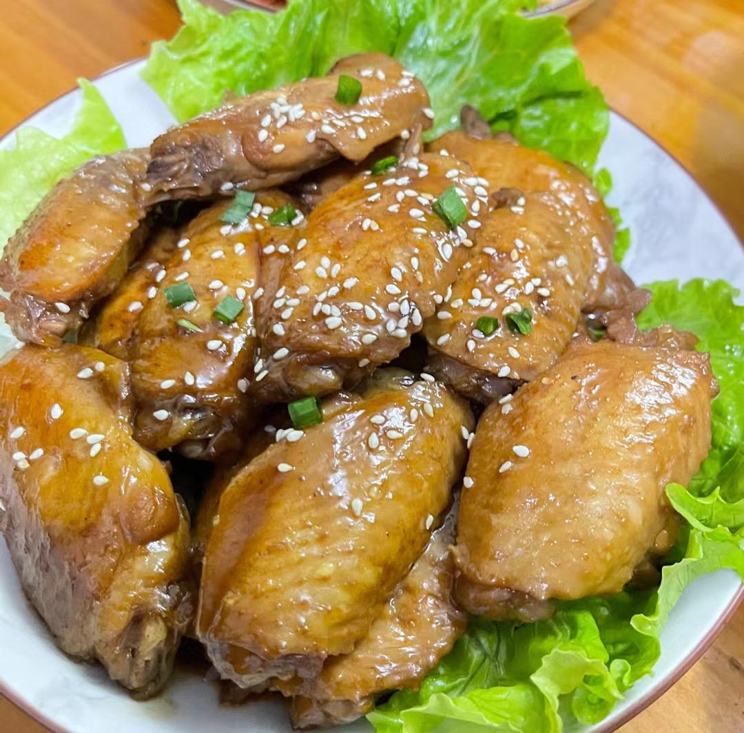 厨师长教你：“可乐鸡翅”的家常做法，味道鲜嫩可口，先收藏起来