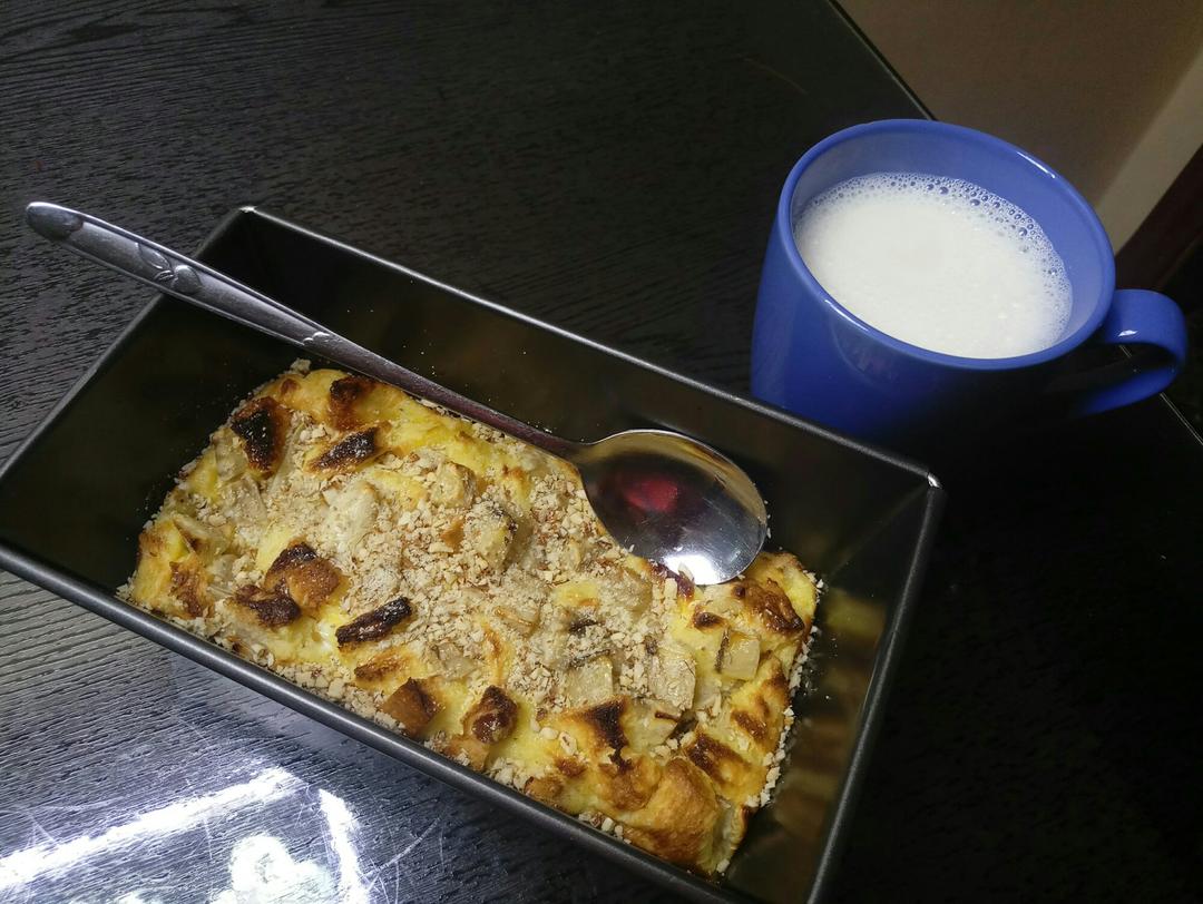 香蕉吐司蛋奶布丁
