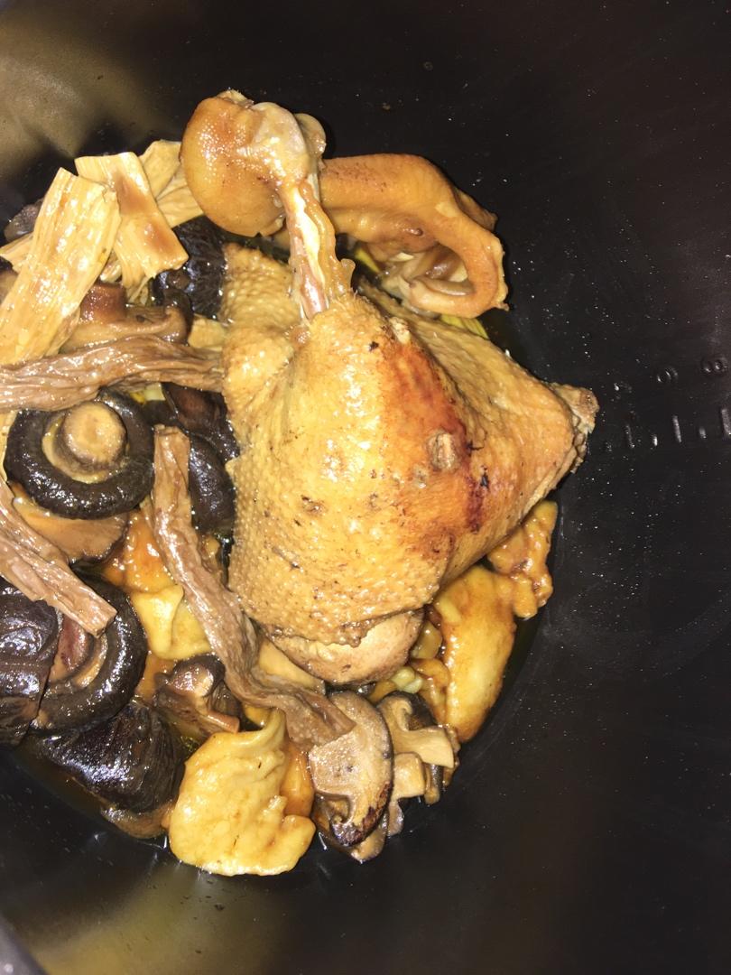 酱油焖鸭