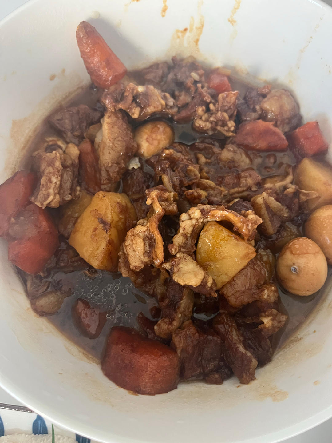 红烧牛腩炖土豆