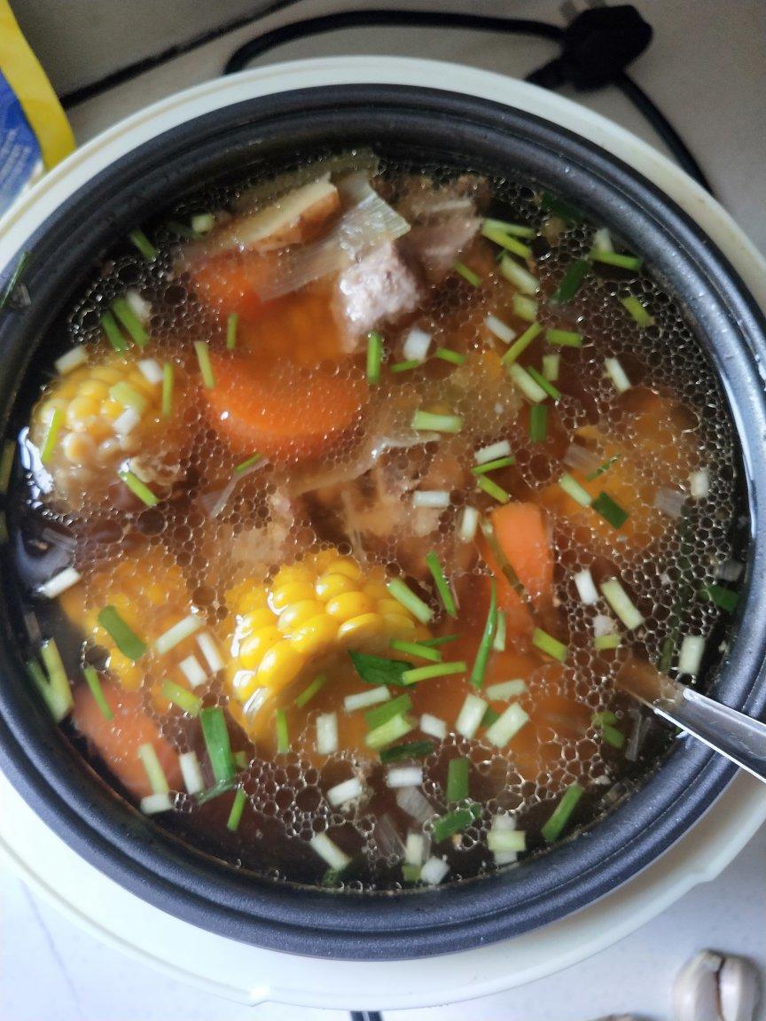 排骨玉米汤