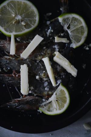 夏天的味道－百里香蒜蓉烤虾的做法 步骤5