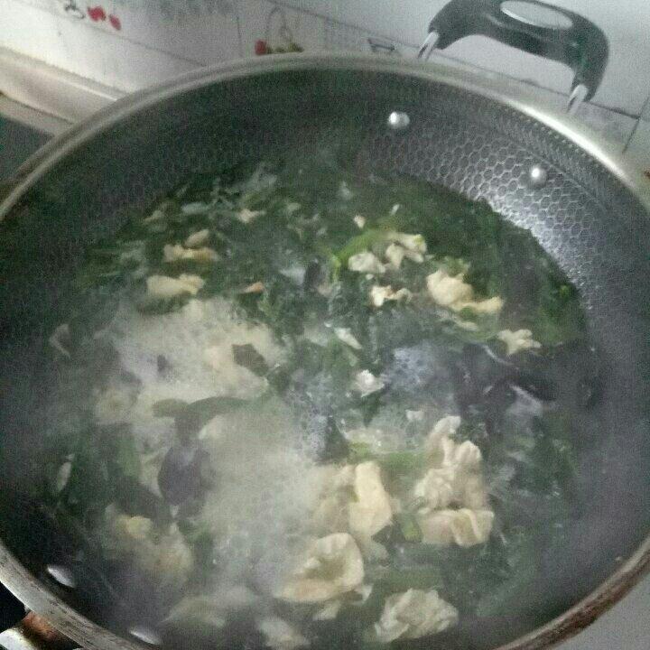 菠菜鸡蛋汤