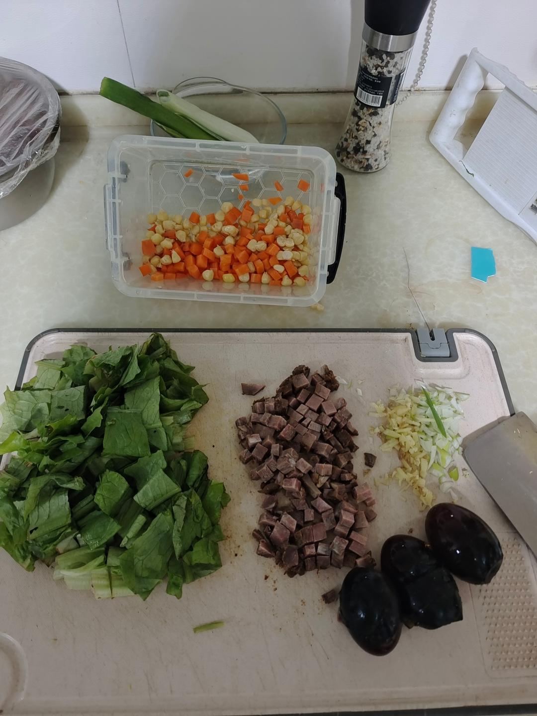 妈妈👩教我做的皮蛋瘦肉粥🥣简单快捷美味😋